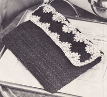 Classic crochet clutch bag pattern