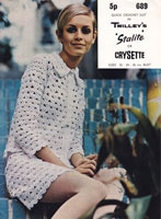 vintage ladies crochet pattern suit twiggy model 1970s