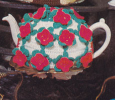 Classic retro crochet tea cosy pattern