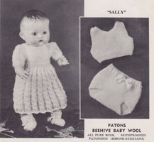 Great vintage dolls knitting pattern dress set. This little set is in 4ply and fits a 16 inch doll
